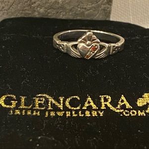 🔥⬇️ Glencara Irish Claddagh Garnet and Diamond Ring Size 8